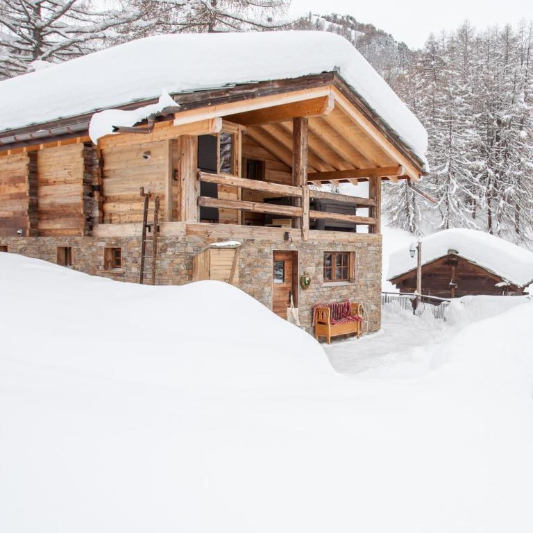 Mountain Chalet 4 You only for 2, private wellness, for a romantic honeymoon - Superior Chalet - 2