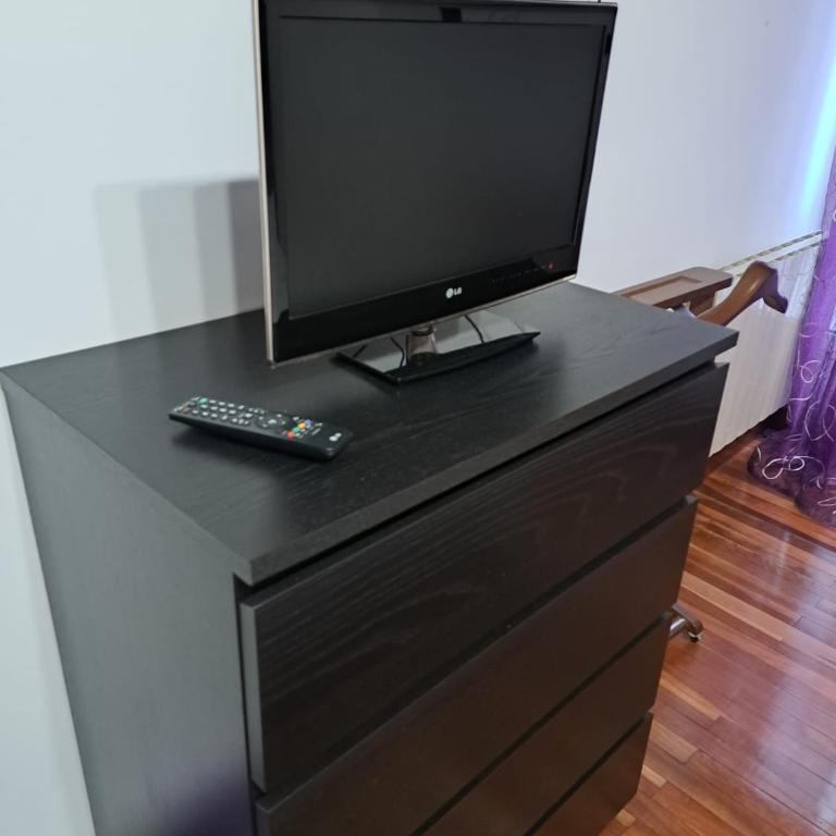 M&N Apartamento Bilbao - Two-Bedroom Apartment - 4