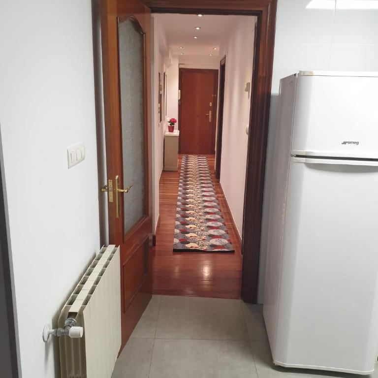 M&N Apartamento Bilbao - Two-Bedroom Apartment - 10