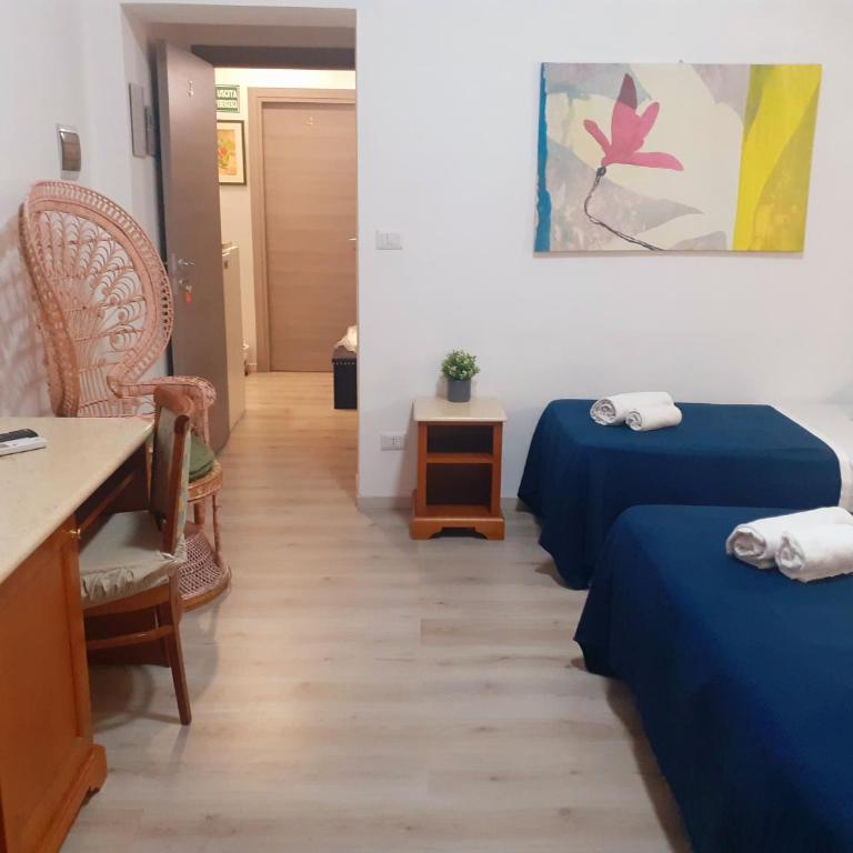 Napoleone Luxury Home roma - Quadruple Room with Bathroom - 20