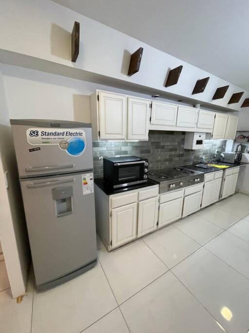 Amplia Casa cerca de Aristdes con Patio y Parilla - Casa de 2 dormitorios - 14