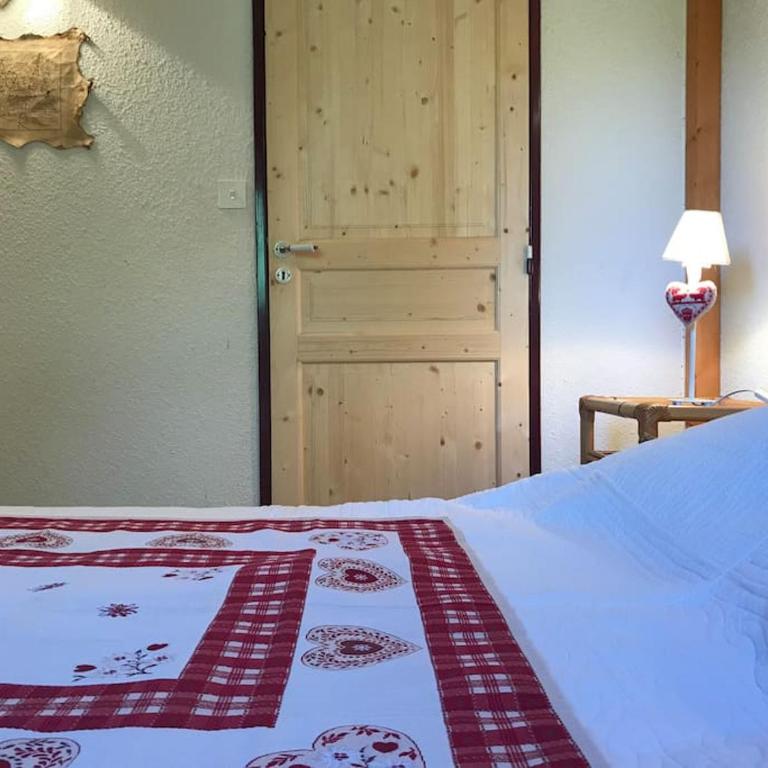 Appartement 65m2 esprit Chalet. Parking. Balcon - Appartement 2 Chambres - 7