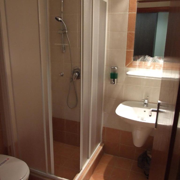 Hotel Junior - Double or Twin Room - 1
