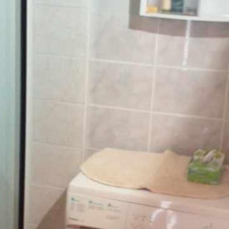 Appartement 6 pers, terrasse, à 2 pas de plage et commerces, parking, option Internet - FR-1-387-153 - Appartement (6 Adultes) - 6