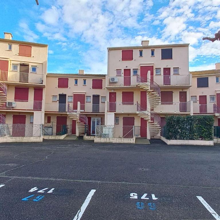 Appartement au centre de Marseillan avec terrasse et parking, proche commodités - FR-1-387-178 - Appartement - 12