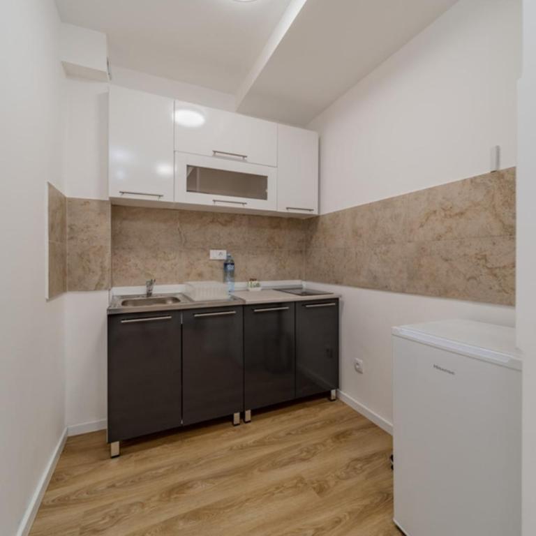 M Apartments - Standardni Apartman - 8