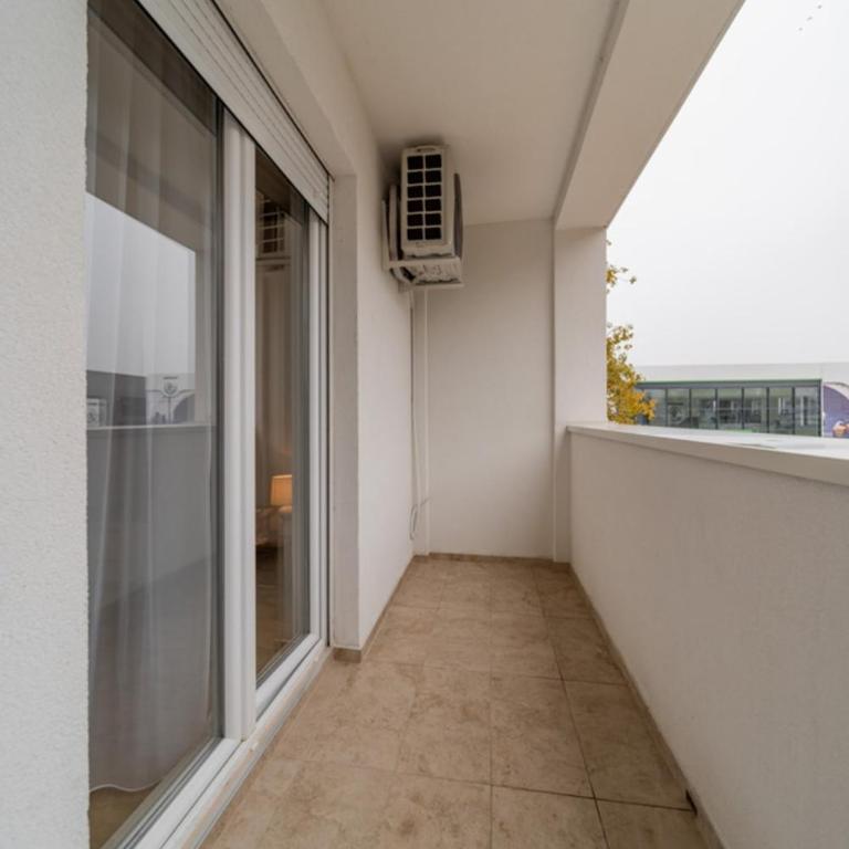 M Apartments - Standardni Apartman - 12