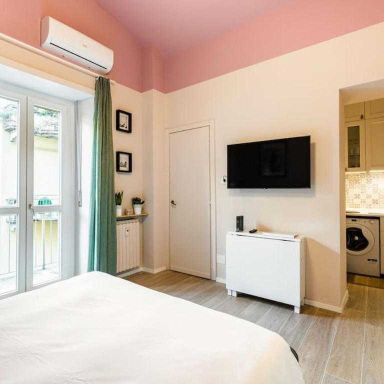 Santa Chiara Suites by Home4holidays - Monolocale con Balcone - 15