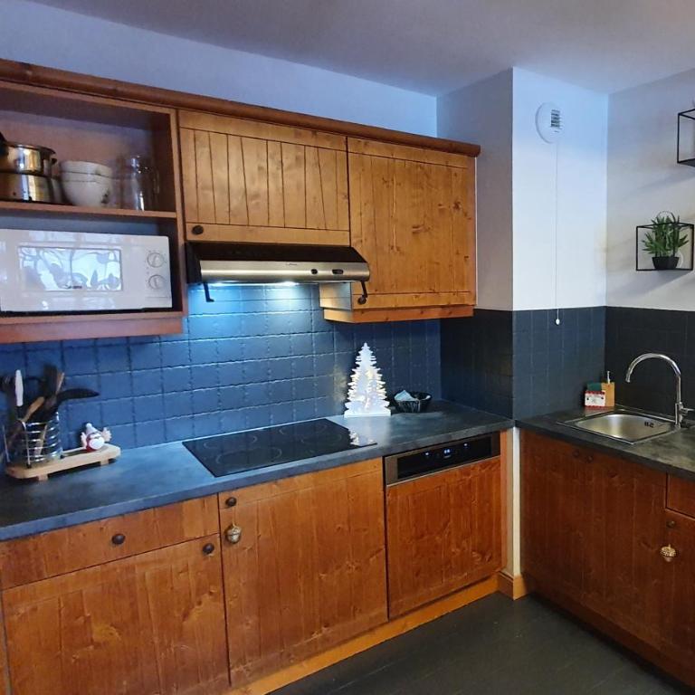 Appartement ARC 1950 m, Ski au pied, piscine extérieure chauffée, remontées mécaniques à 100m, sauna et salle de sports - Appartement - 22