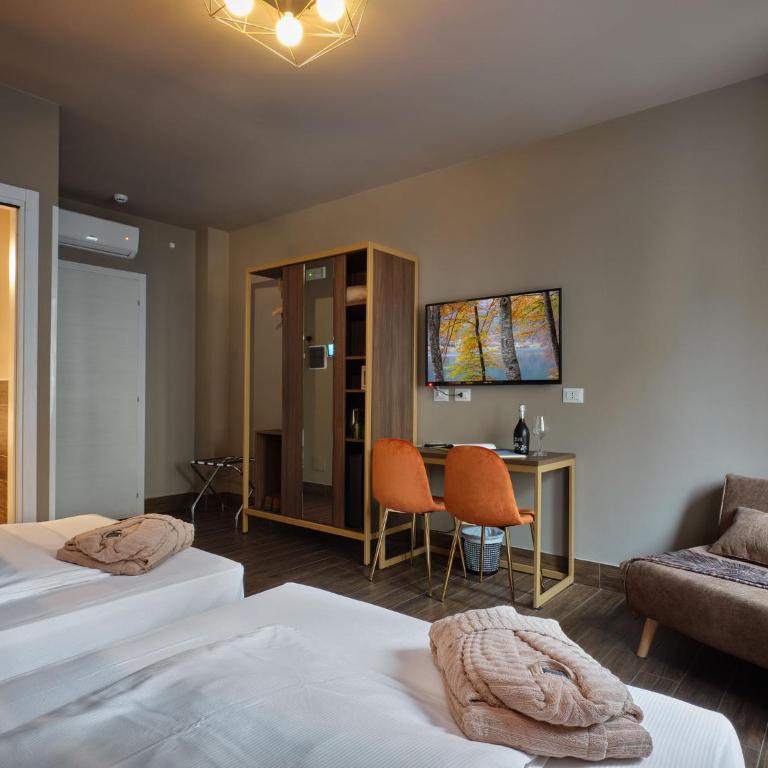 Hotel Giulietta - Camera Matrimoniale/Doppia con Letti Singoli - 10