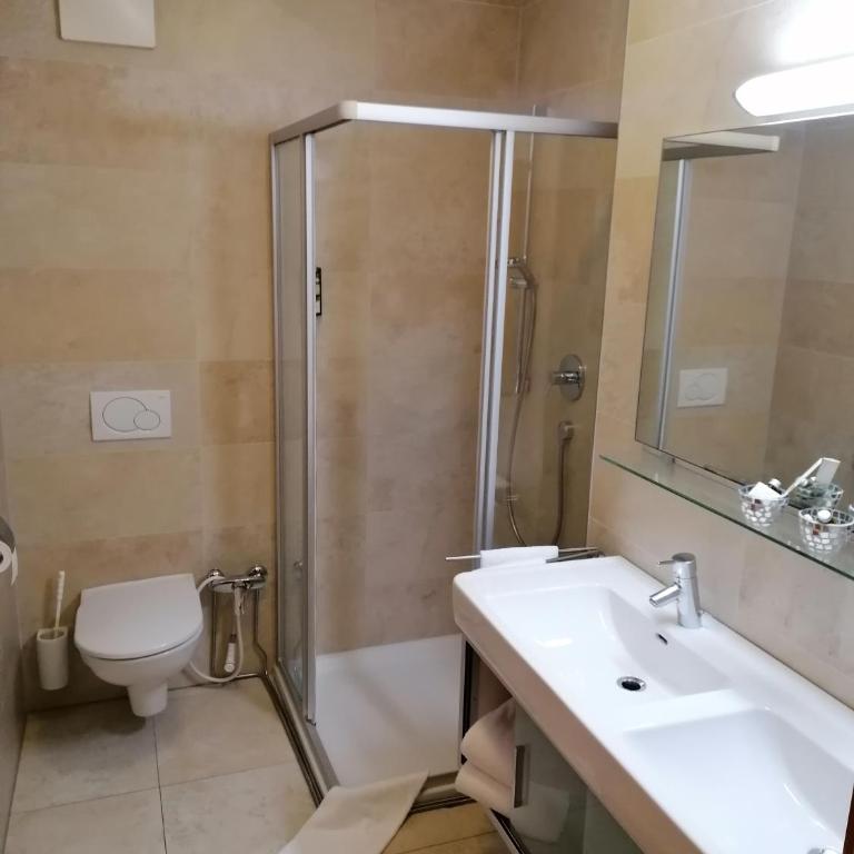 Auhof Wirtshaus & Suiten - Suite mit Balkon und kostenfreiem Eintritt ins Tauern Spa - 9