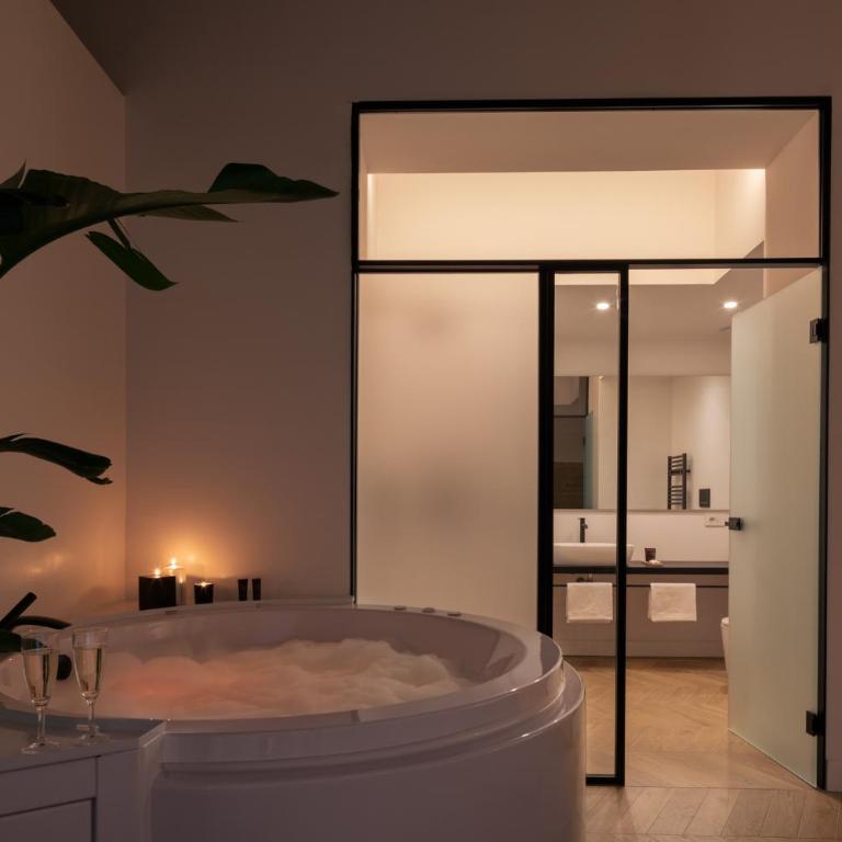 Mirabilis Relais - Suite Queen con Vasca Idromassaggio - 4