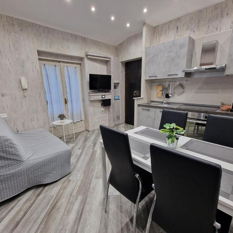 Appartamento in Piazza Vittorio Veneto con parcheggio, Torino - Three-Bedroom Apartment - 29