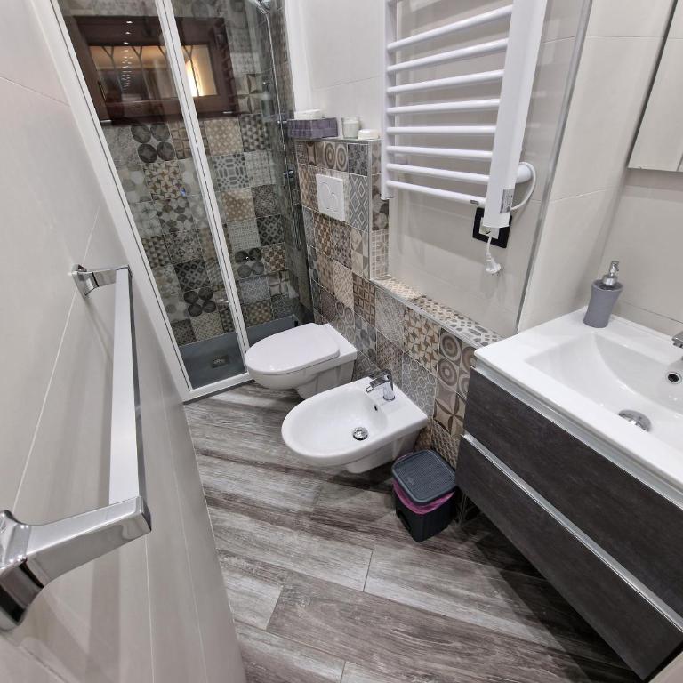 Appartamento in Piazza Vittorio Veneto con parcheggio, Torino - Three-Bedroom Apartment - 43