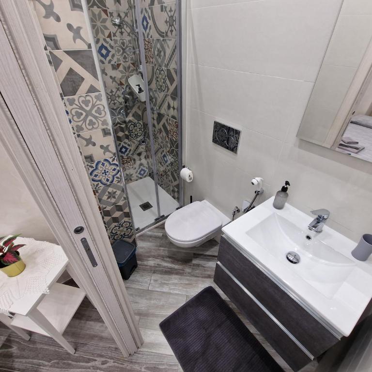 Appartamento in Piazza Vittorio Veneto con parcheggio, Torino - Three-Bedroom Apartment - 35