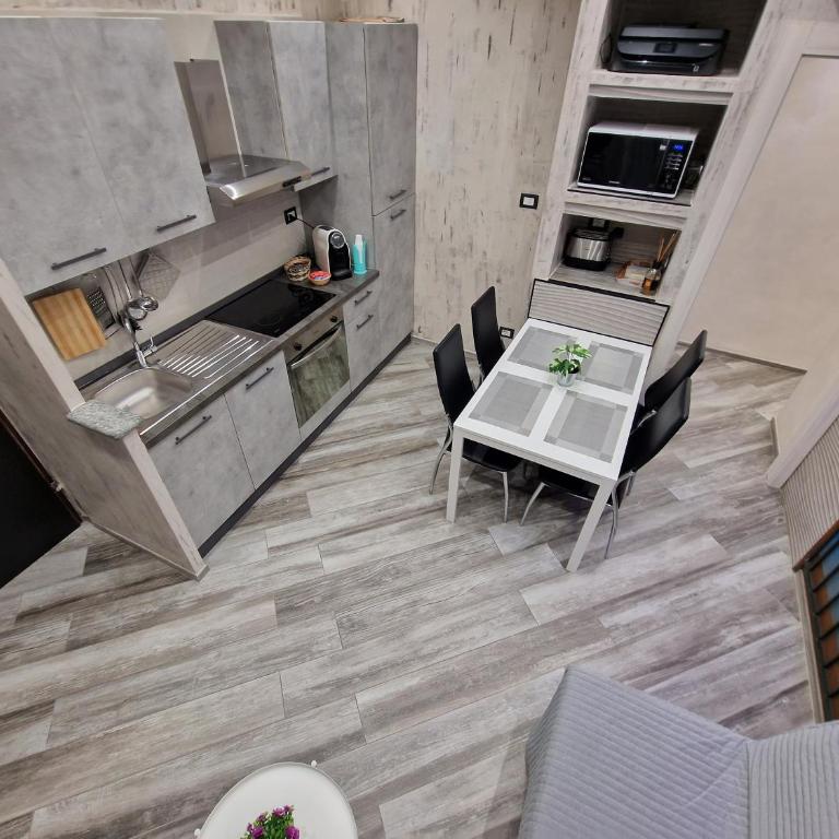 Appartamento in Piazza Vittorio Veneto con parcheggio, Torino - Three-Bedroom Apartment - 49
