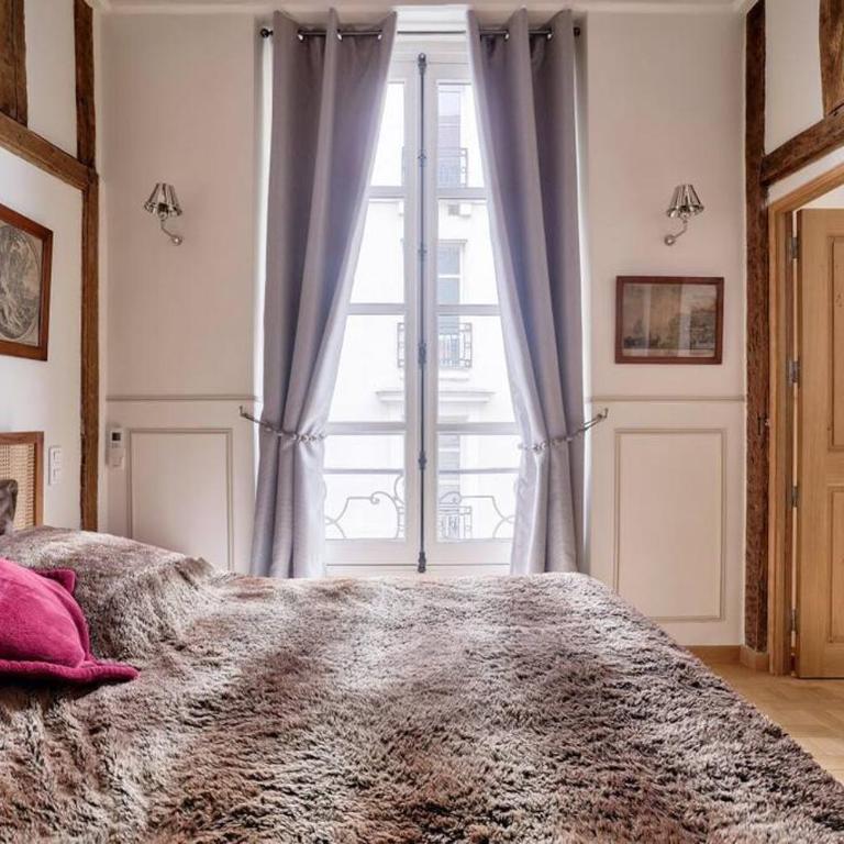 Grandiose appartement au cœur de Paris - Appartement 3 Chambres - 26