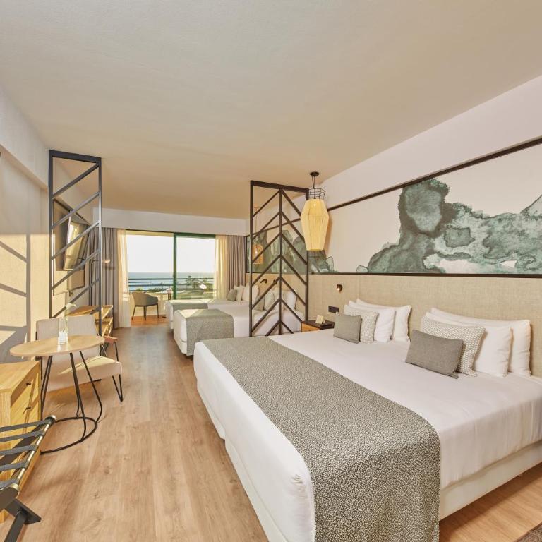 Grand Hyatt Lanzarote Playa Dorada Resort - Habitación Familiar con vistas parciales al océano - 3