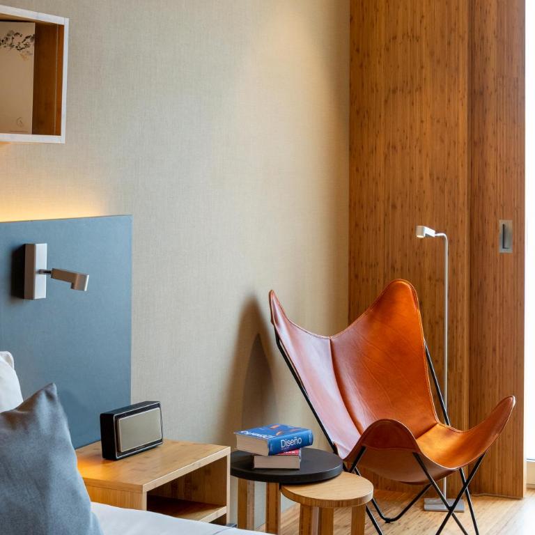 Eurostars Barcelona Central - Deluxe Room - 9