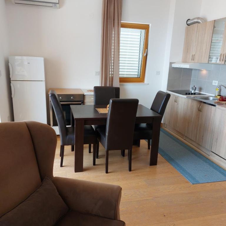 Apartment-Hotel Vila Petrovic-Becici - Deluks Apartman s Pogledom na More - 25