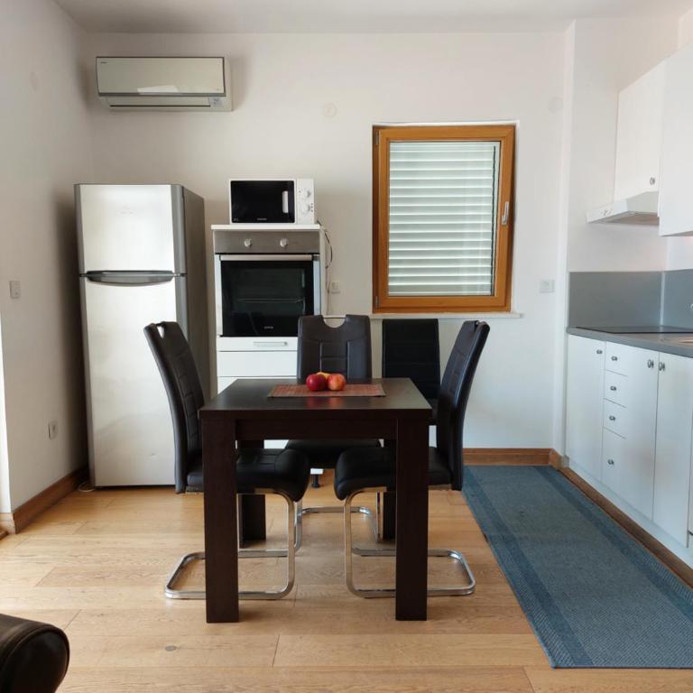 Apartment-Hotel Vila Petrovic-Becici - Apartman sa Terasom i Pogledom na More - 12