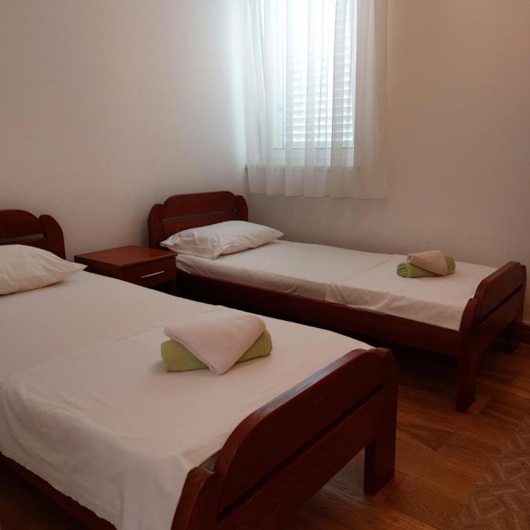 Apartment-Hotel Vila Petrovic-Becici - Apartman sa 2 Spavaće Sobe i Terasom - 8