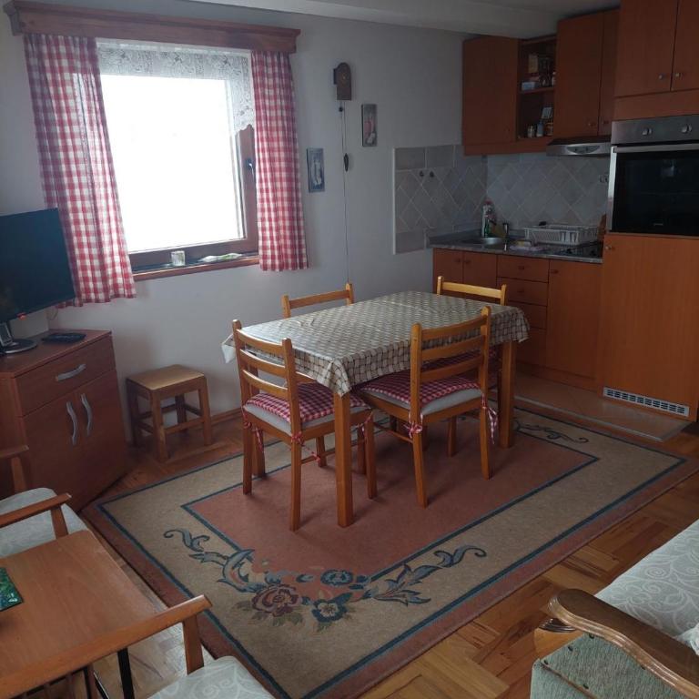 Villa Sofija - One-Bedroom Apartment with Mountain View - 19