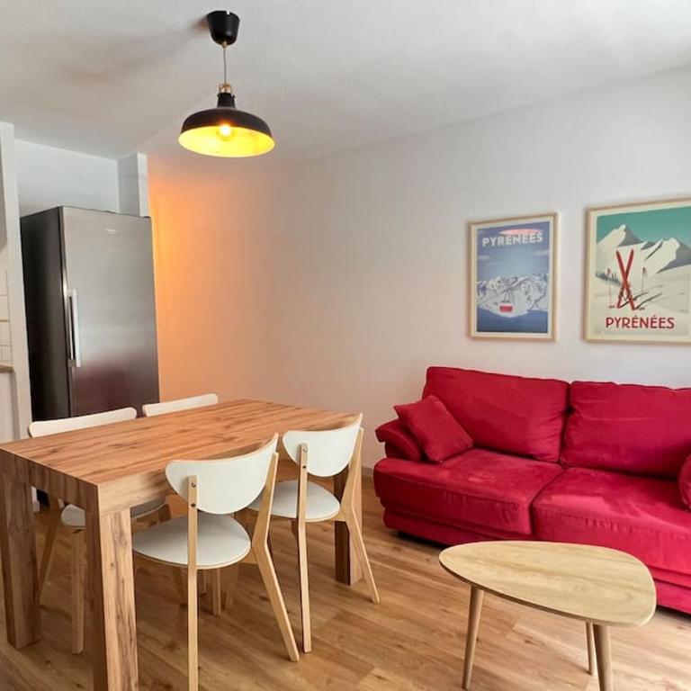 T3 centre ville avec parking, balcon et wifi. 5P. - Apartment mit 2 Schlafzimmern - 7