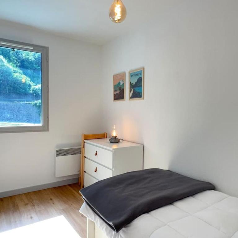 T3 centre ville avec parking, balcon et wifi. 5P. - Apartment mit 2 Schlafzimmern - 16