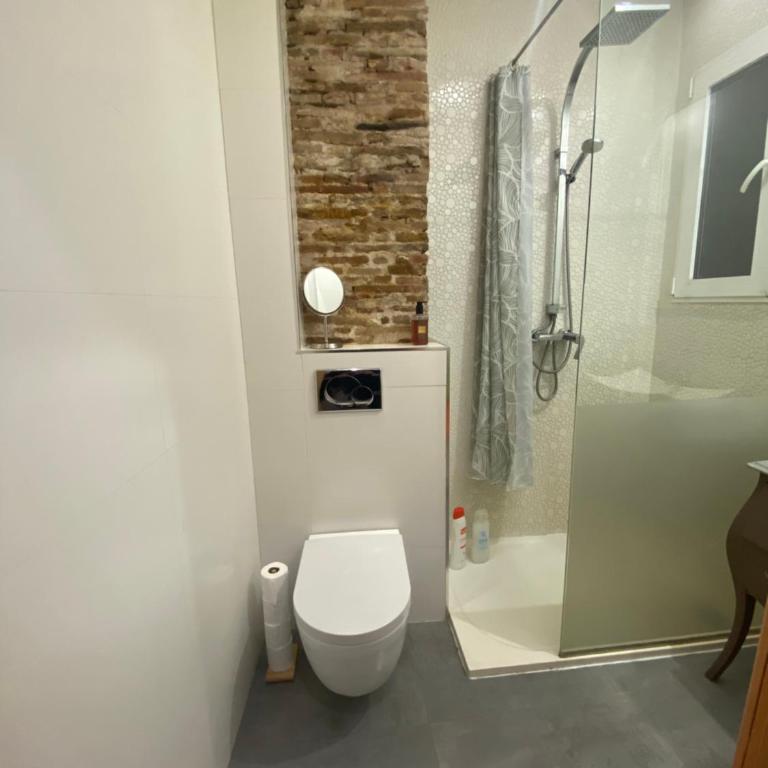 Your Valencia Home - One-Bedroom Apartment - 17