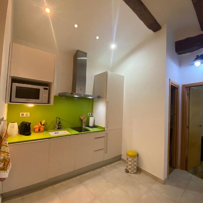 Your Valencia Home - One-Bedroom Apartment - 14