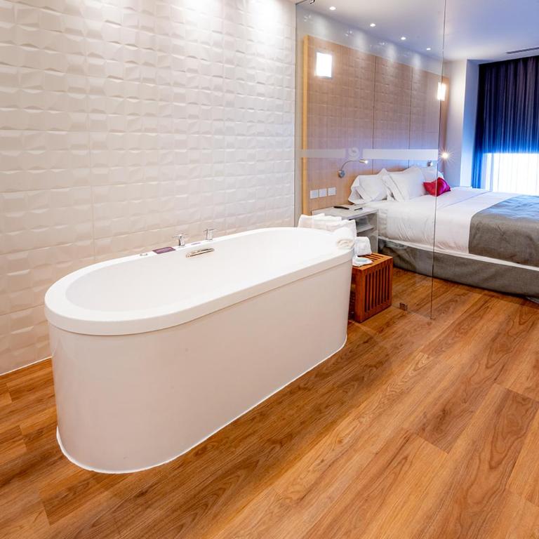 Ramada Encore by Wyndham Guadalajara Aeropuerto - Relax King Suite - Non-Smoking - 3