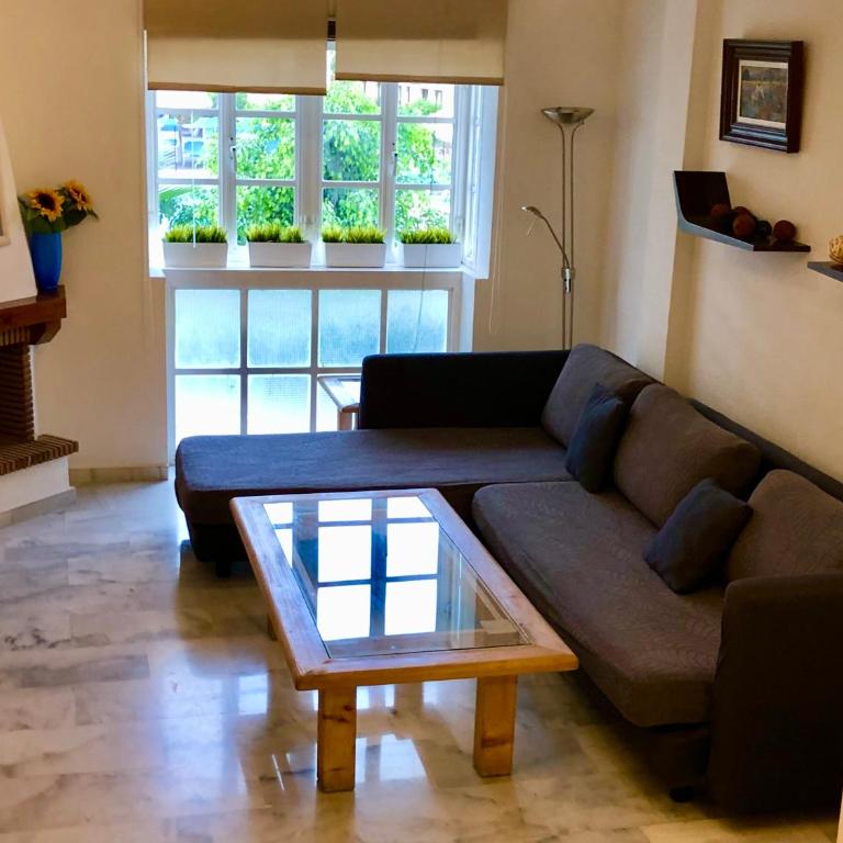 El Cortijuelo. Magnificent triplex terraced house with rooftop of 18m2, overlooking the sea. Parking - Vacation Home - 12