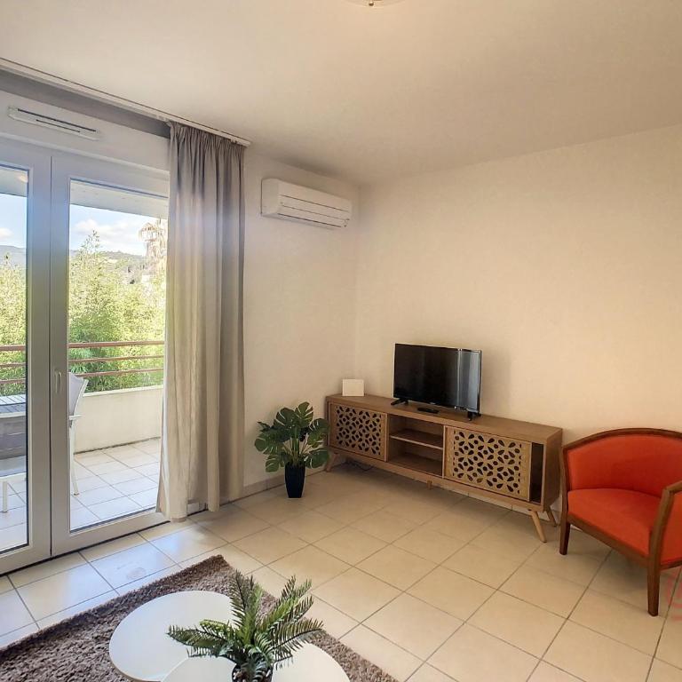 Bel F2 climatisé avec terrasse, proche Thermes et centre-ville, animaux acceptés - FR-1-451-154 - Appartement 1 Chambre - 3