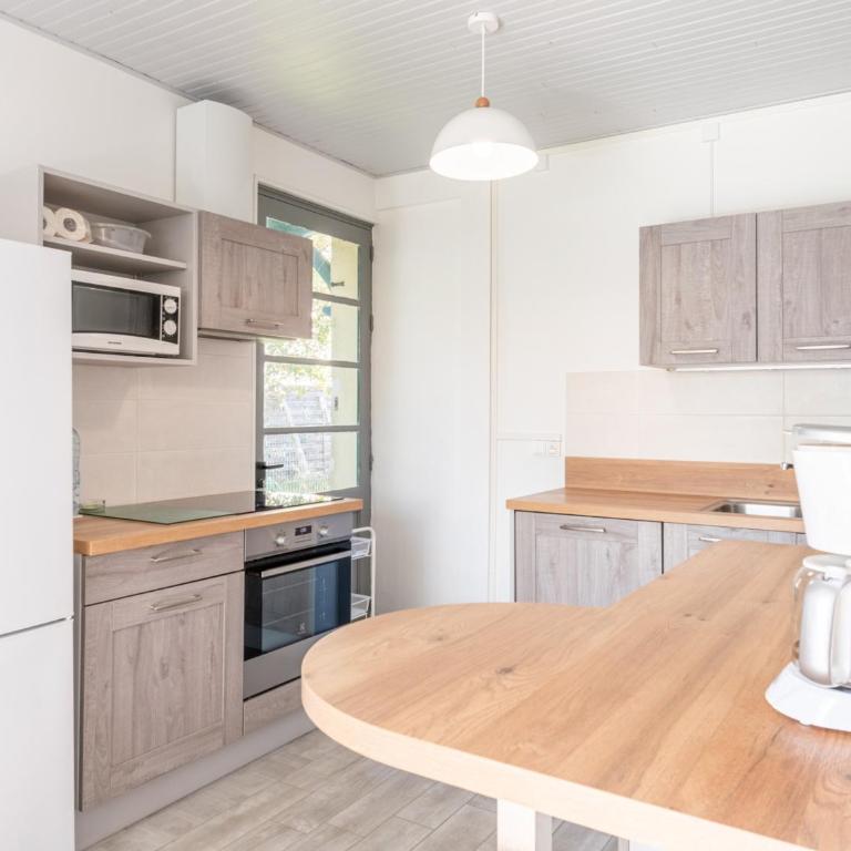Maison Individuelle T4 pour 5 pers, Proche Centre et Océan, Grand Jardin, Non Fumeur, Pas d'animaux - FR-1-521-190 - Ferienhaus - 2