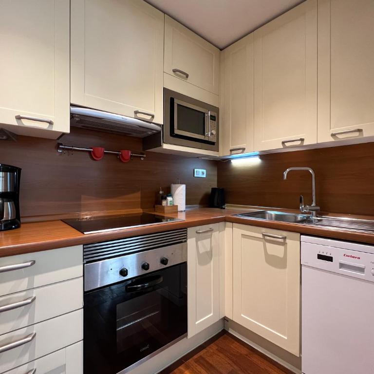 Stay Unique Apartments Bruc - Two-Bedroom Apartment - 4