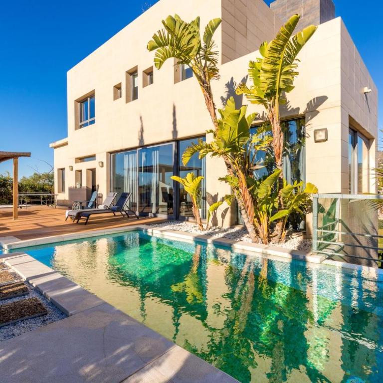 Luxury Villa with swimming pool and amazing views - Villa - 5