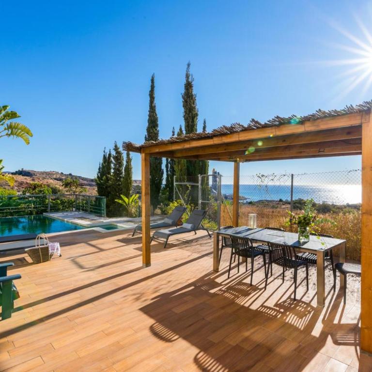 Luxury Villa with swimming pool and amazing views - Villa - 27