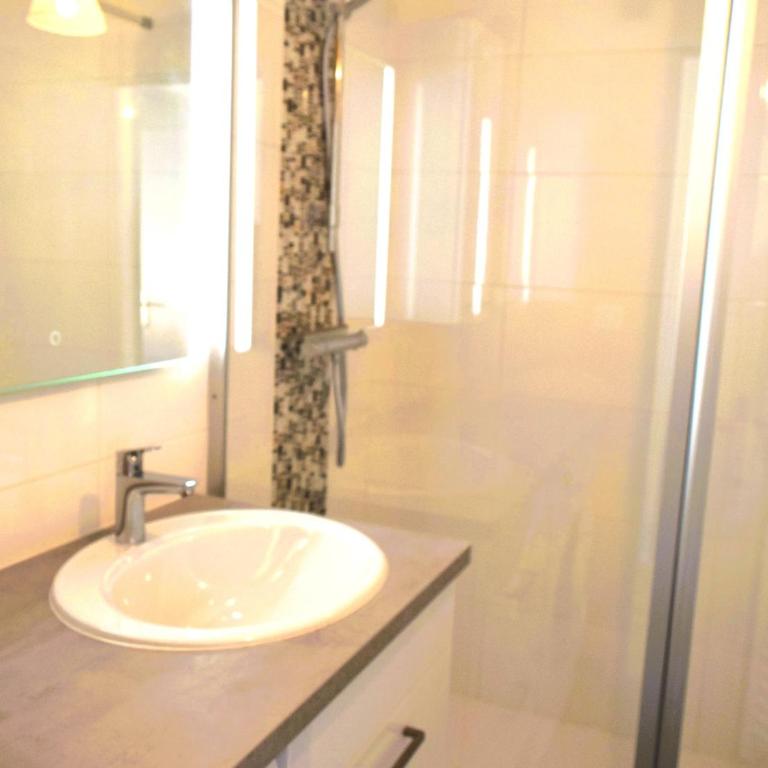 Appartement 1 chambre, garage, accès direct plage - FR-1-197-527 - Apartment - 3