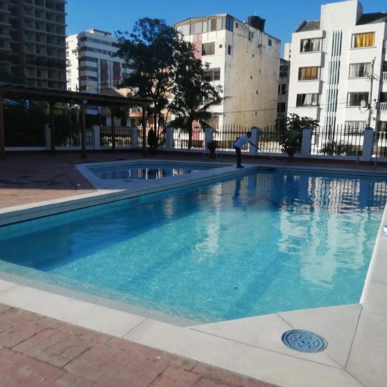 Apartaestudio con piscina y parqueadero - Apartamento de 1 dormitorio - 18