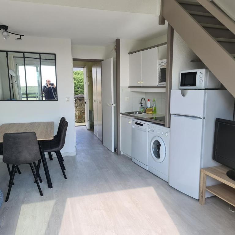 Appartement pour 5 pers. avec terrasse et accès piscine à Arzon - FR-1-639-17 - Appartement (5 Adultes) - 6