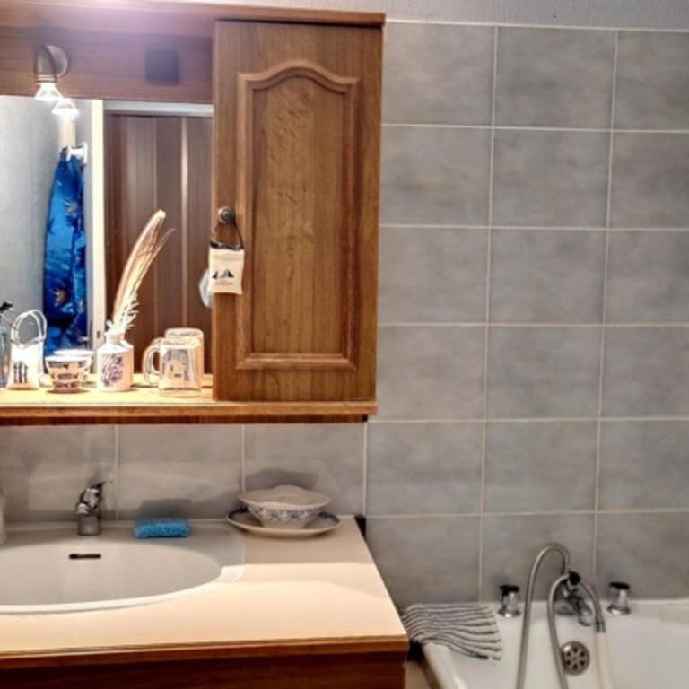 Studio cosy proche plage avec parking - FR-1-652-6 - Apartment - 5