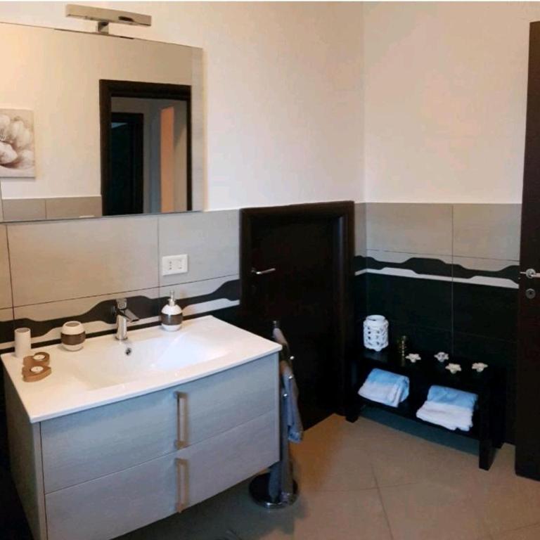 Catania Home Cibali - Apartment - 10