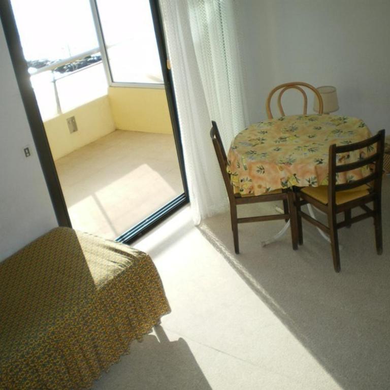Studio lumineux avec terrasse et parking au Lavandou - FR-1-308-170 - Studio - 7