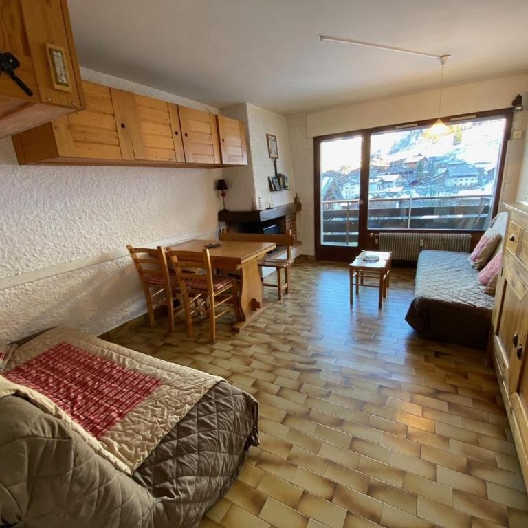 Charmant Studio Cabine proche des Pistes, Village et Commerces - Location Idéale La Clusaz - FR-1-459-200 - Studio - 2