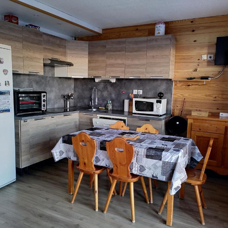 Appartement 2 Chbres Calme Vue vallée 500m des pistes - Appartement 2 Chambres - 1