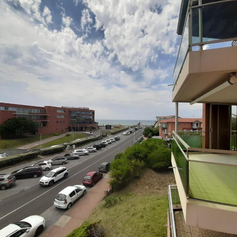 Studio avec terrasse et parking à deux pas des plages - FR-1-239-563 - Appartement 1 Chambre - 2