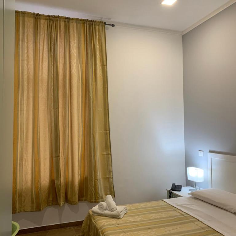 Hotel Bella Vita - Camera Matrimoniale con Bagno Privato - 9