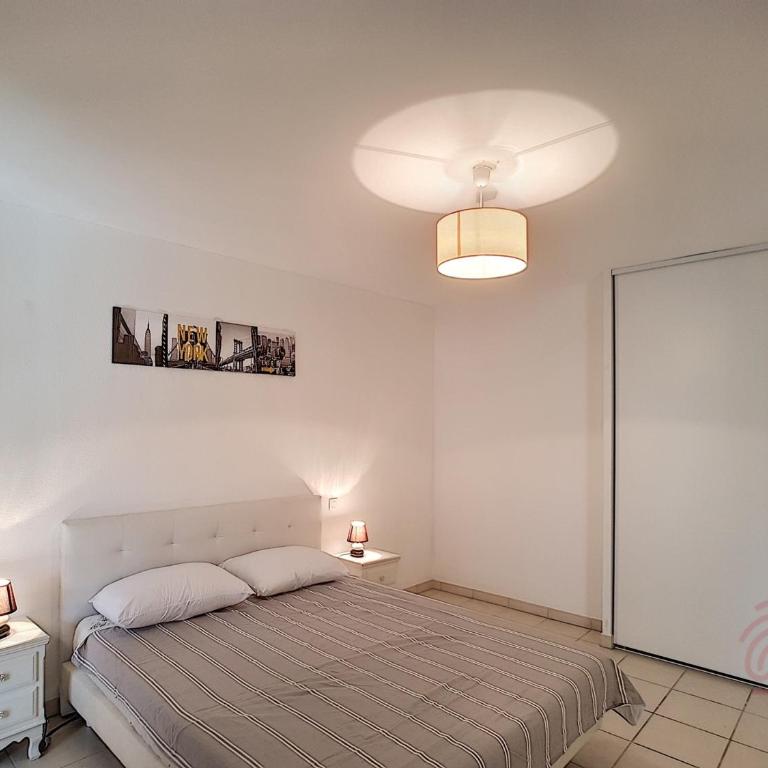 Appartement F2 avec terrasse, clim, parking privé, proche centre-ville et thermes, animaux acceptés - FR-1-451-135 - Apartamento de 1 dormitorio - 8