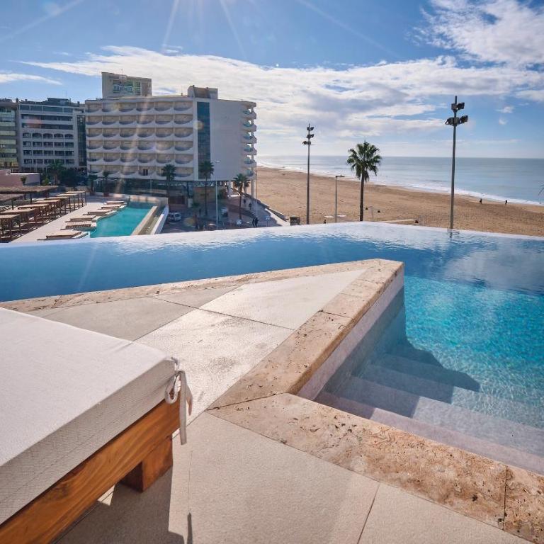Cádiz Bahía by QHotels - Habitación Doble Deluxe con vistas al mar - 4